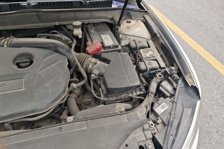 Used Ford Mondeo 2017 EcoBoost 200 Stylish Model Engine Bay Left