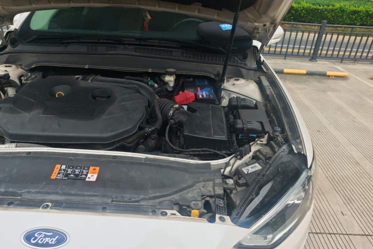 Used Ford Mondeo 2017 EcoBoost 200 Luxury Model Engine Bay Left