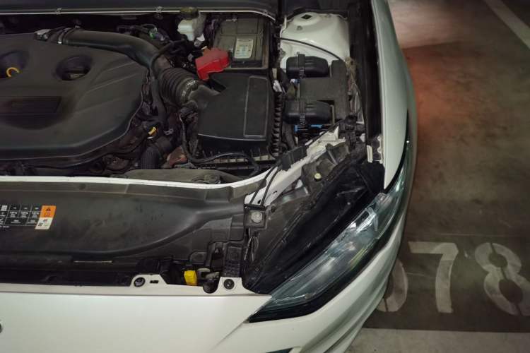 Used Ford Mondeo 2017 EcoBoost 200 Stylish Model Engine Bay Left