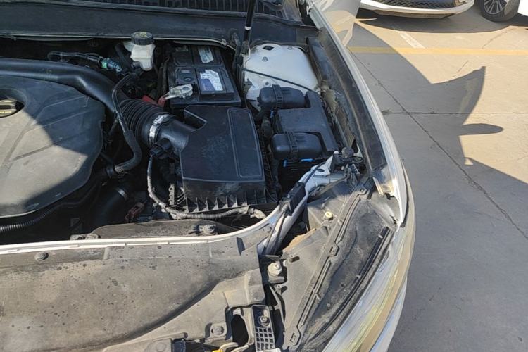 Used Ford Mondeo 2017 EcoBoost 200 Stylish Model Engine Bay Left