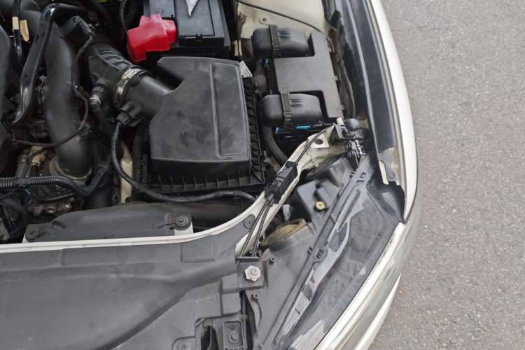 Used Ford Mondeo 2017 EcoBoost 180 Stylish Model Engine Bay Left