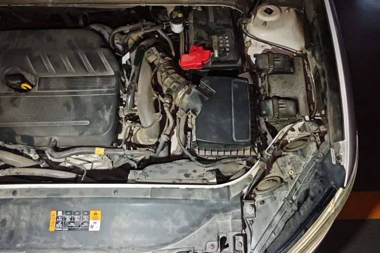 Used Ford Mondeo 2017 EcoBoost 180 Stylish Model Engine Bay Left