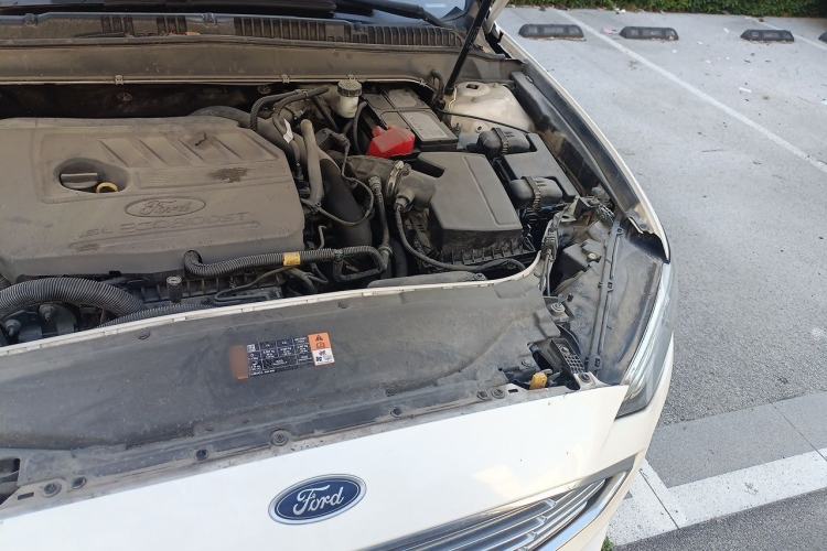 Used Ford Mondeo 2017 EcoBoost 180 Stylish Model Engine Bay Left