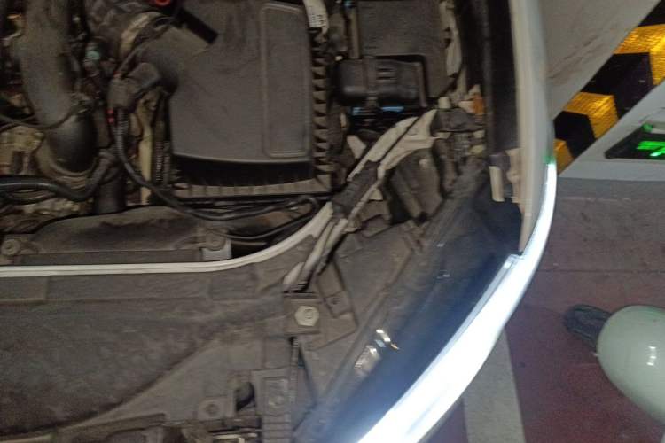 Used Ford Mondeo 2017 EcoBoost 180 Stylish Model Engine Bay Left