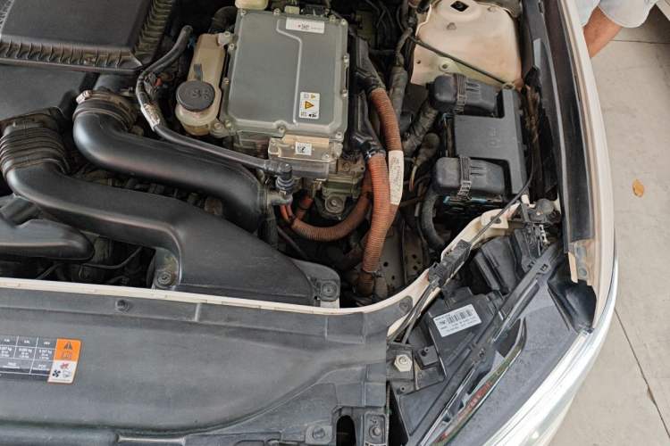 Used Ford Mondeo 2017 2.0L HEV ZhiZun Flagship Version Engine Bay Left