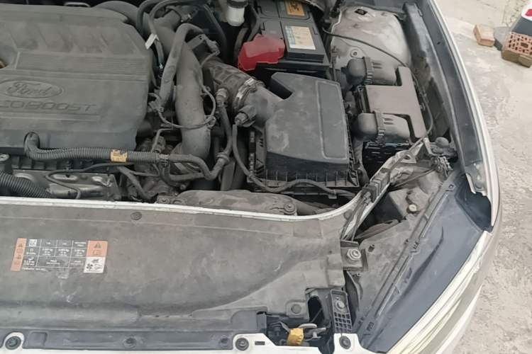 Used Ford Mondeo 2017 EcoBoost 180 Stylish Model Engine Bay Left