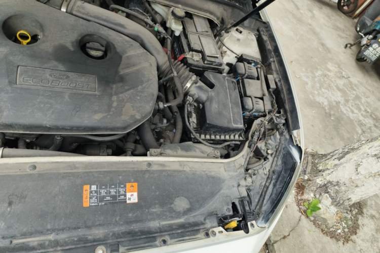 Used Ford Mondeo 2017 EcoBoost 200 Stylish Model Engine Bay Left