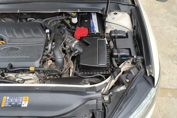 Used Ford Mondeo 2017 EcoBoost 180 Stylish Model Engine Bay Left