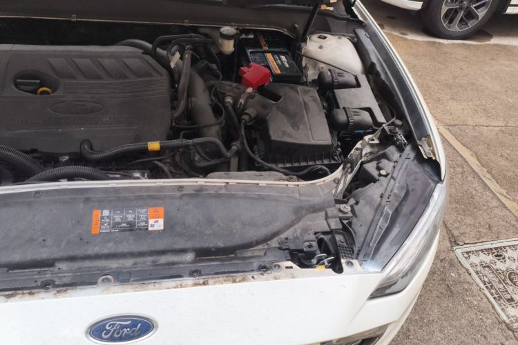 Used Ford Mondeo 2017 EcoBoost 180 Luxury Model Engine Bay Left