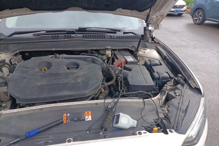 Used Ford Mondeo 2017 EcoBoost 200 Stylish Model Engine Bay Left