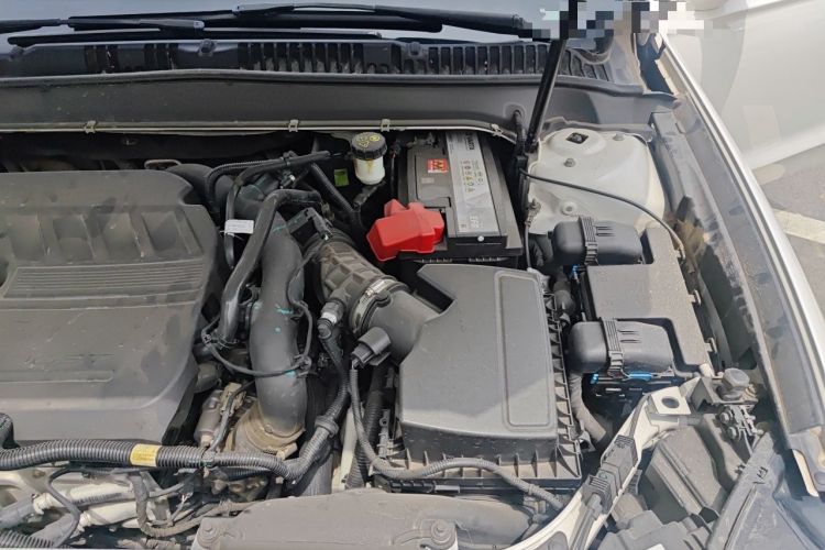 Used Ford Mondeo 2017 EcoBoost 180 Luxury Model Engine Bay Left