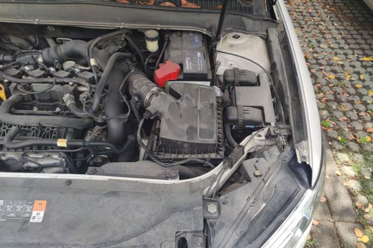 Used Ford Mondeo 2017 EcoBoost 180 Stylish Model Engine Bay Left