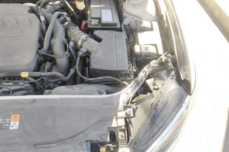 Used Ford Mondeo 2017 EcoBoost 180 Stylish Model Engine Bay Left