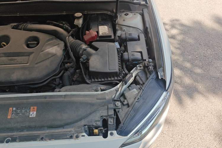 Used Ford Mondeo 2017 EcoBoost 200 Luxury Model Engine Bay Left