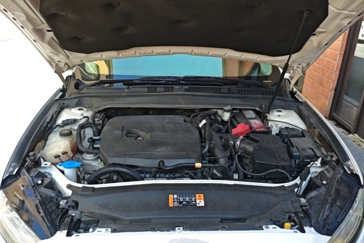Used Ford Mondeo 2017 EcoBoost 180 Stylish Model Engine Bay