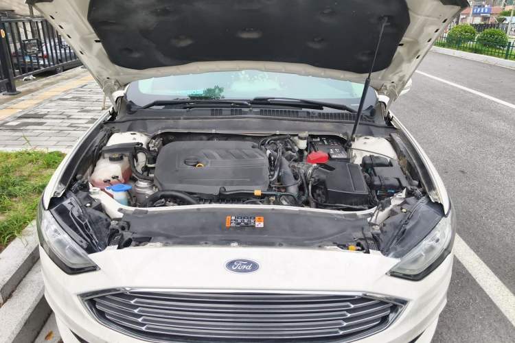 Used Ford Mondeo 2017 EcoBoost 180 Stylish Model Engine Bay
