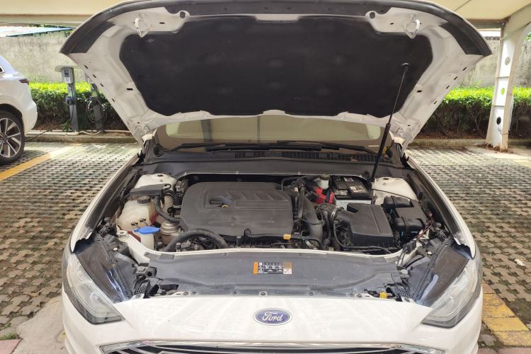 Used Ford Mondeo 2017 EcoBoost 180 Stylish Model Engine Bay