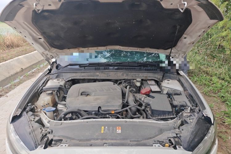 Used Ford Mondeo 2017 EcoBoost 180 Stylish Model Engine Bay