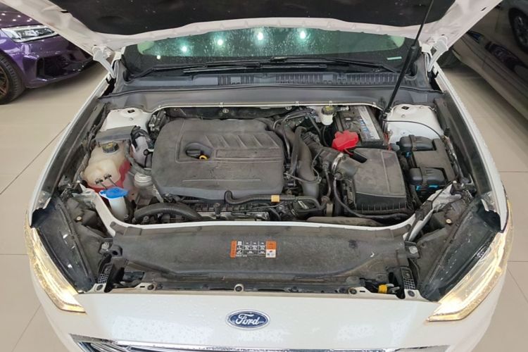 Used Ford Mondeo 2017 EcoBoost 180 Stylish Model Engine Bay