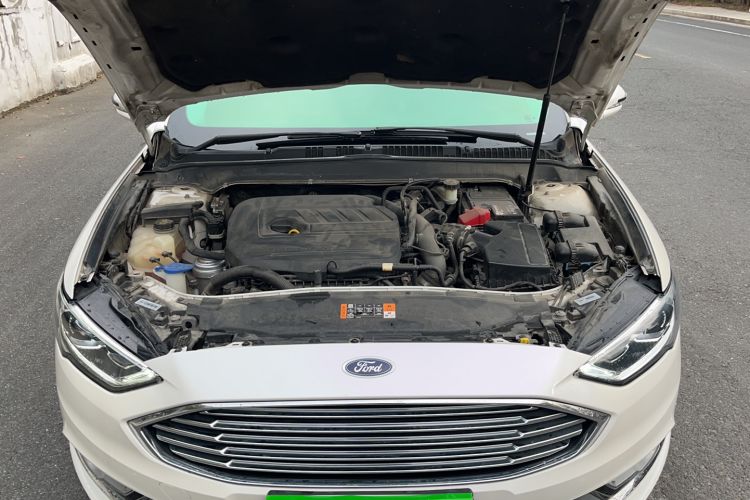 Used Ford Mondeo 2017 EcoBoost 180 Luxury Model Engine Bay