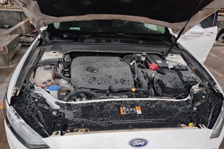 Used Ford Mondeo 2017 EcoBoost 180 Stylish Model Engine Bay