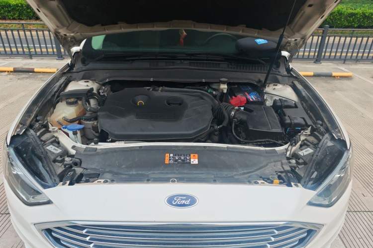 Used Ford Mondeo 2017 EcoBoost 200 Luxury Model Engine Bay