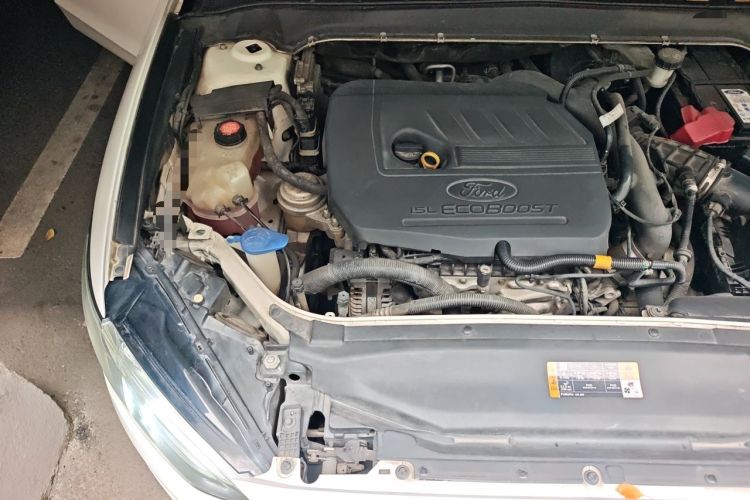 Used Ford Mondeo 2017 EcoBoost 180 Stylish Model Engine Bay Right