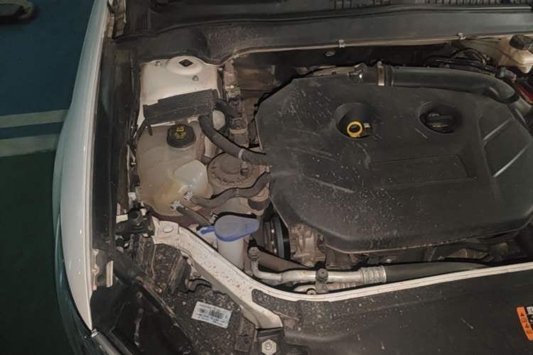 Used Ford Mondeo 2017 EcoBoost 200 Luxury Model Engine Bay Right