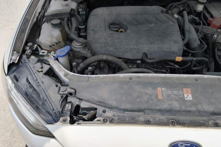 Used Ford Mondeo 2017 EcoBoost 180 Comfort Model Engine Bay Right