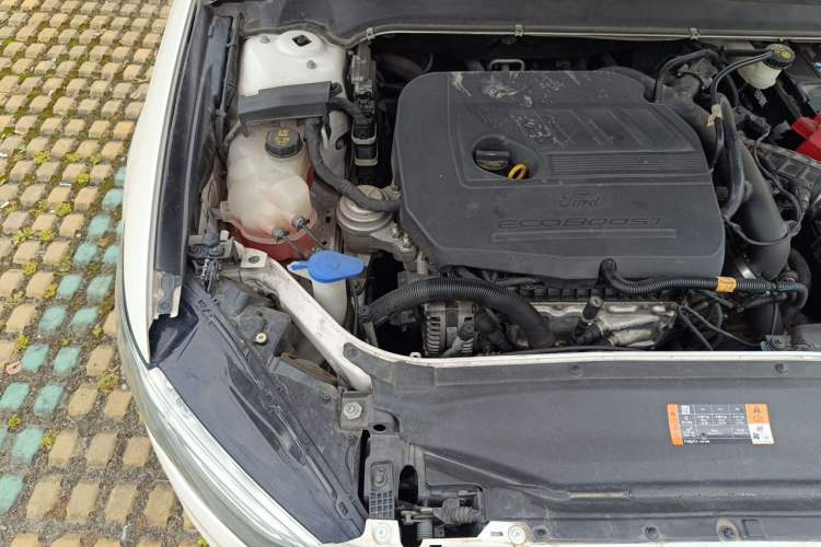 Used Ford Mondeo 2017 EcoBoost 180 Stylish Model Engine Bay Right