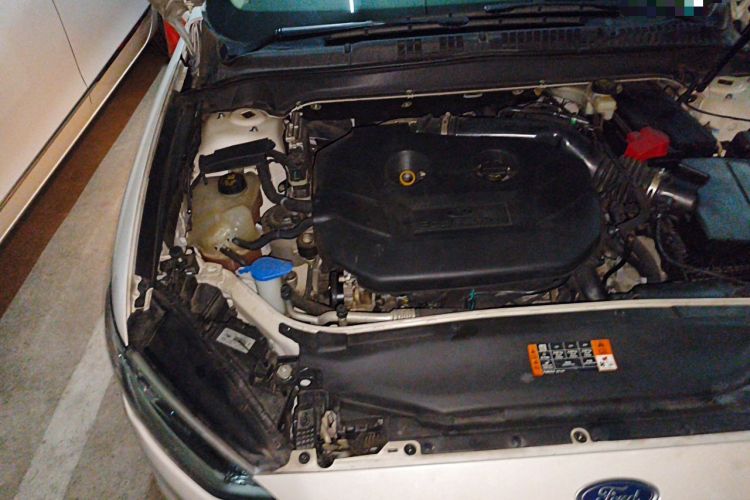 Used Ford Mondeo 2017 EcoBoost 245 Flagship Model Engine Bay Right