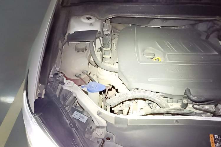 Used Ford Mondeo 2017 EcoBoost 180 Luxury Model Engine Bay Right