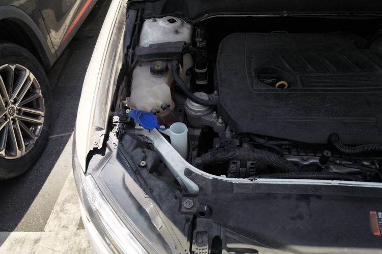 Used Ford Mondeo 2017 EcoBoost 180 Stylish Model Engine Bay Right