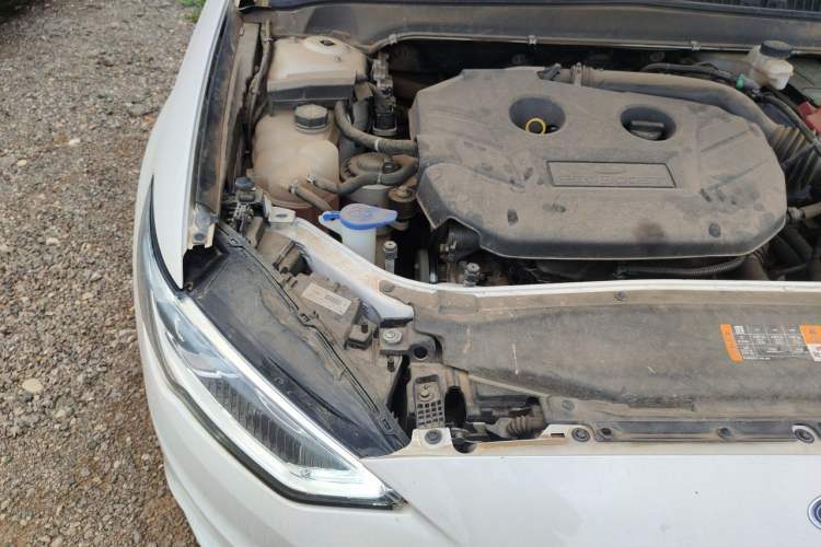 Used Ford Mondeo 2017 Facelifted EcoBoost 200 Luxury Version Engine Bay Right