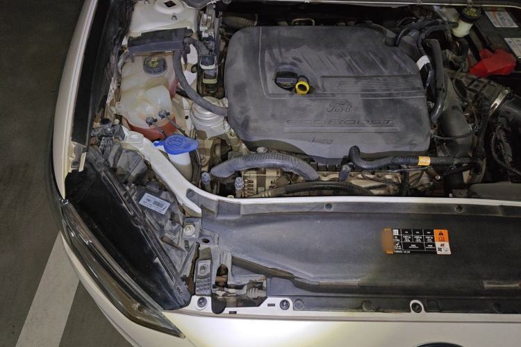 Used Ford Mondeo 2017 EcoBoost 180 Luxury Model Engine Bay Right