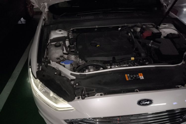 Used Ford Mondeo 2017 EcoBoost 180 Stylish Model Engine Bay Right