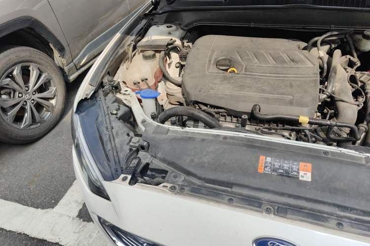 Used Ford Mondeo 2017 EcoBoost 180 Stylish Model Engine Bay Right