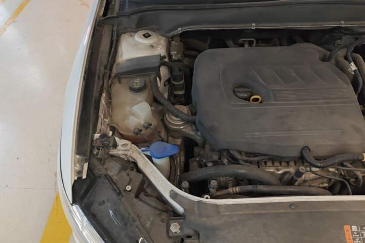 Used Ford Mondeo 2017 EcoBoost 180 Stylish Model Engine Bay Right