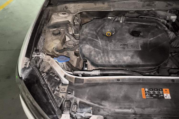 Used Ford Mondeo 2017 EcoBoost 200 Luxury Model Engine Bay Right
