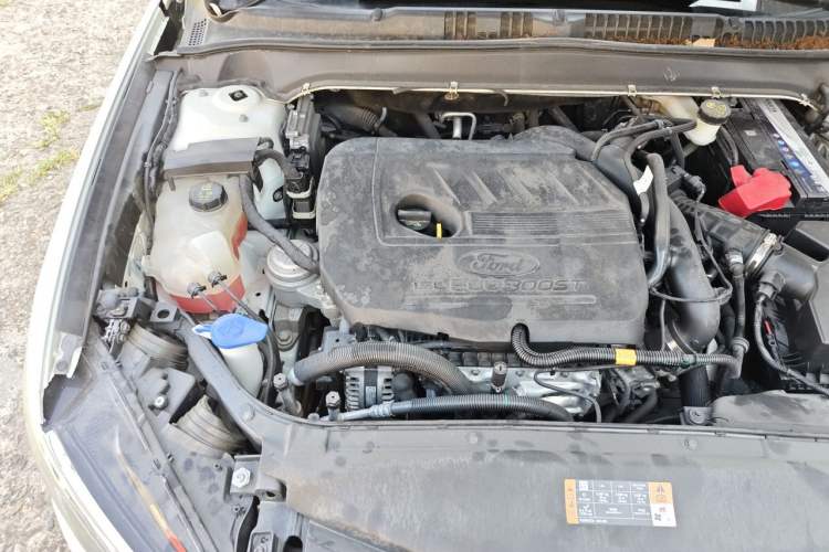 Used Ford Mondeo 2017 EcoBoost 180 Stylish Model Engine Bay Right