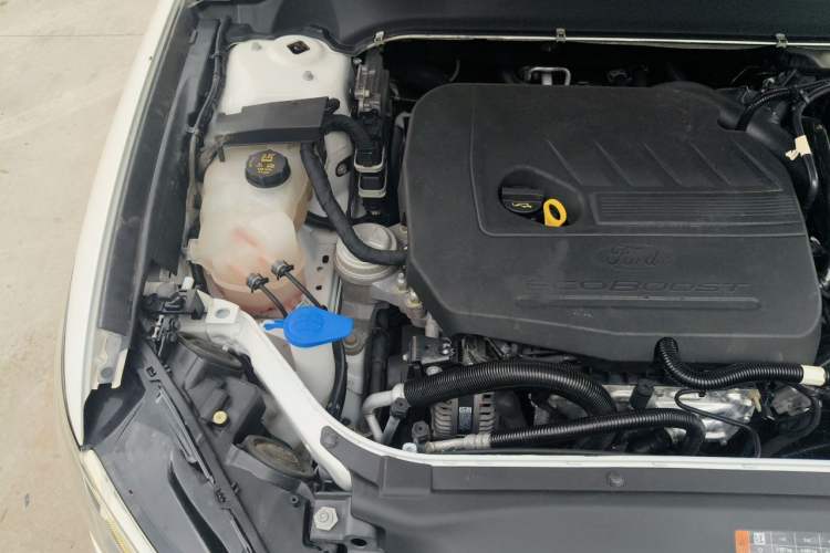 Used Ford Mondeo 2017 EcoBoost 180 Stylish Model Engine Bay Right
