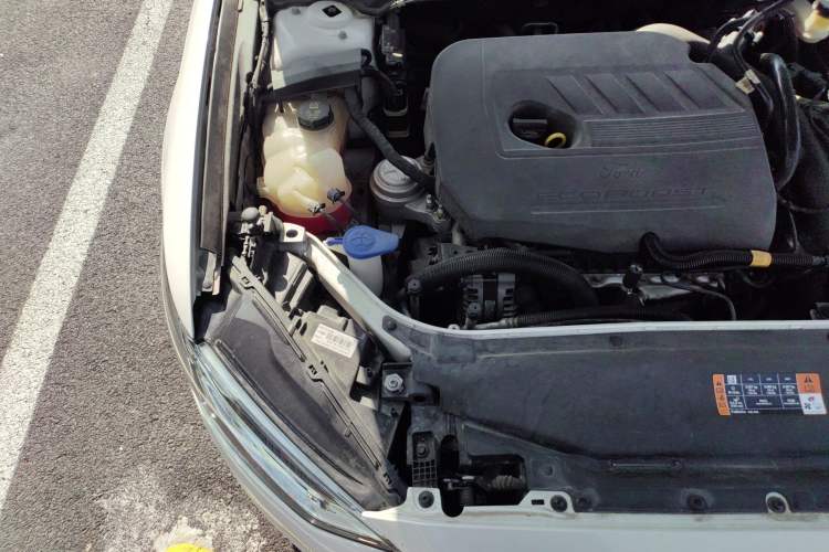 Used Ford Mondeo 2017 EcoBoost 180 Luxury Model Engine Bay Right