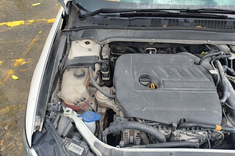 Used Ford Mondeo 2017 EcoBoost 180 Stylish Model Engine Bay Right