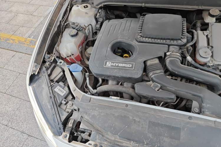 Used Ford Mondeo 2017 2.0L HEV Zhihao Model Engine Bay Right