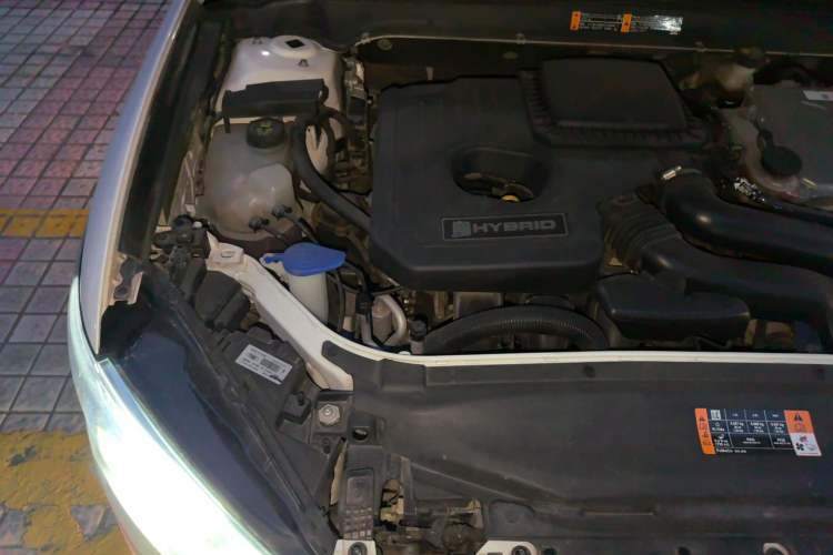 Used Ford Mondeo 2017 2.0L HEV Zhihao Model Engine Bay Right