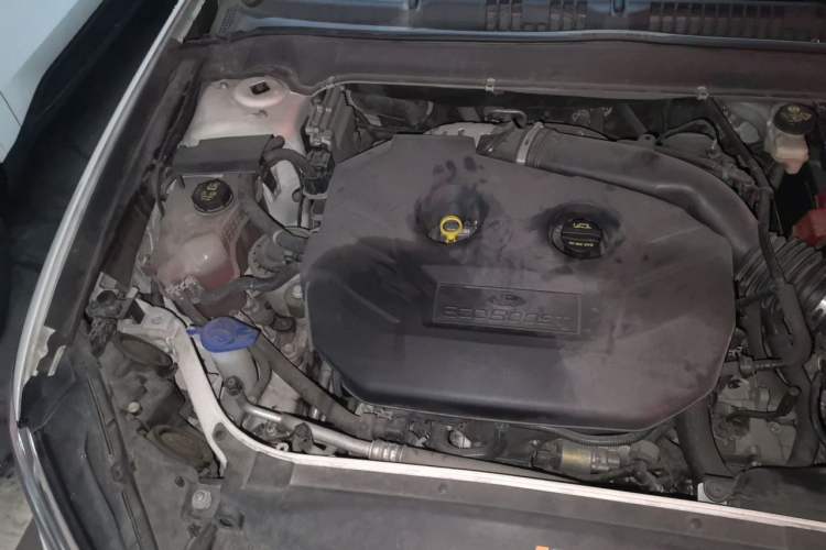 Used Ford Mondeo 2017 EcoBoost 200 Stylish Model Engine Bay Right