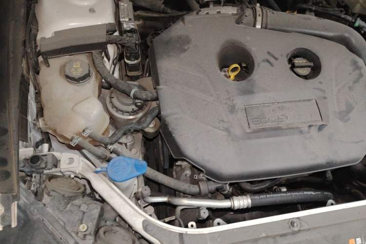Used Ford Mondeo 2017 Restyled EcoBoost 200 Fashion Edition Engine Bay Right