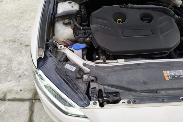 Used Ford Mondeo 2017 Facelifted EcoBoost 200 Luxury Version Engine Bay Right