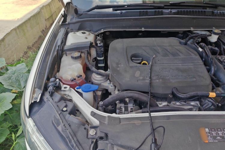 Used Ford Mondeo 2017 EcoBoost 180 Stylish Model Engine Bay Right