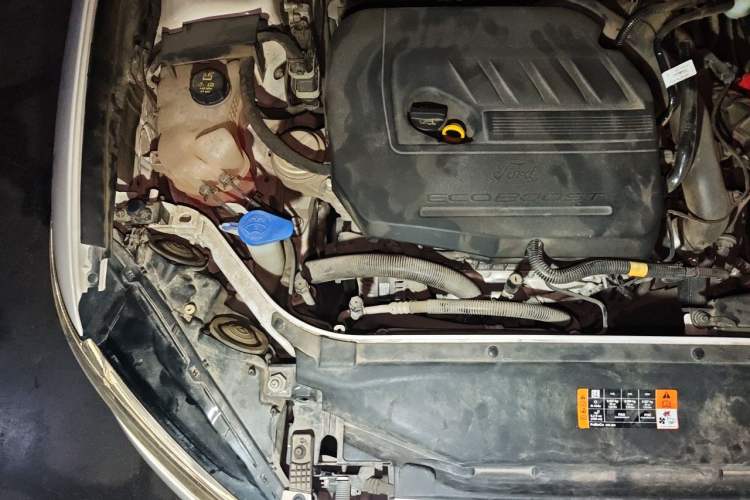 Used Ford Mondeo 2017 EcoBoost 180 Stylish Model Engine Bay Right
